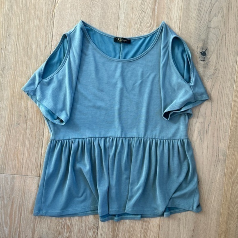 KLd Blue Open Shoulder Peplum Short Sleeve Shirt Womens Size Small